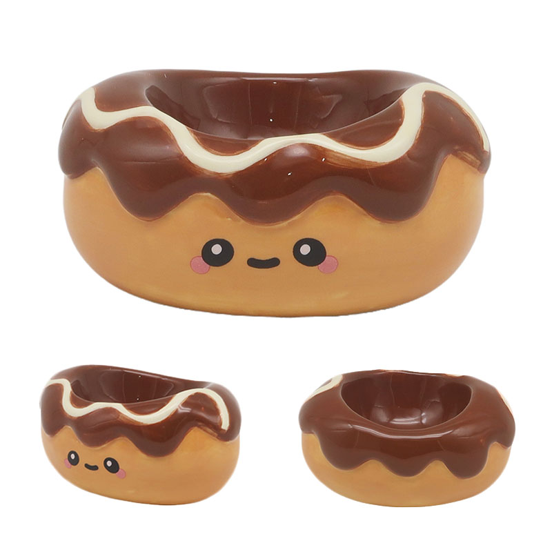 Foodiemals Ceramic Collection Chocolate Éclair Egg Holder