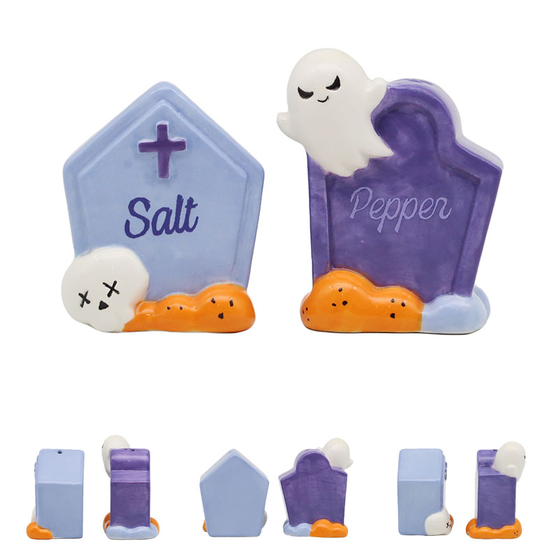 Salt And Pepper Set - Tombstone And Tombstone