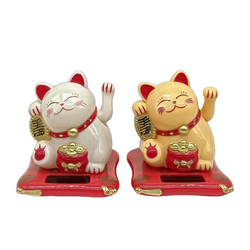 Lucky waving cat